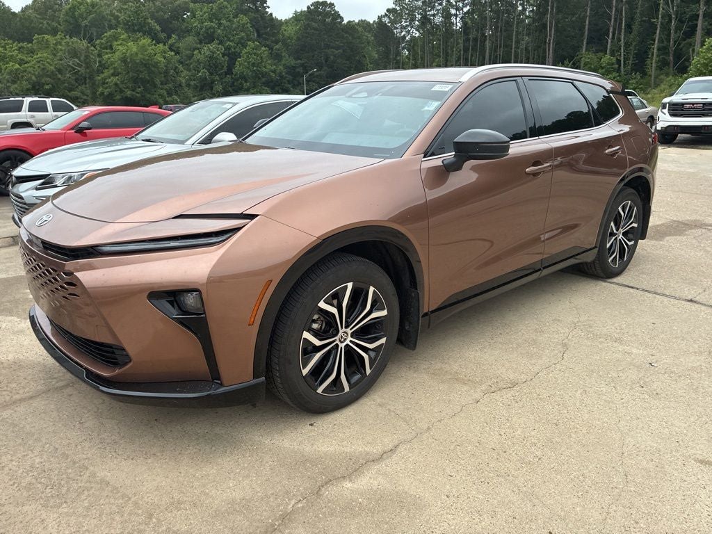2025 Toyota Toyota Crown Signia XLE