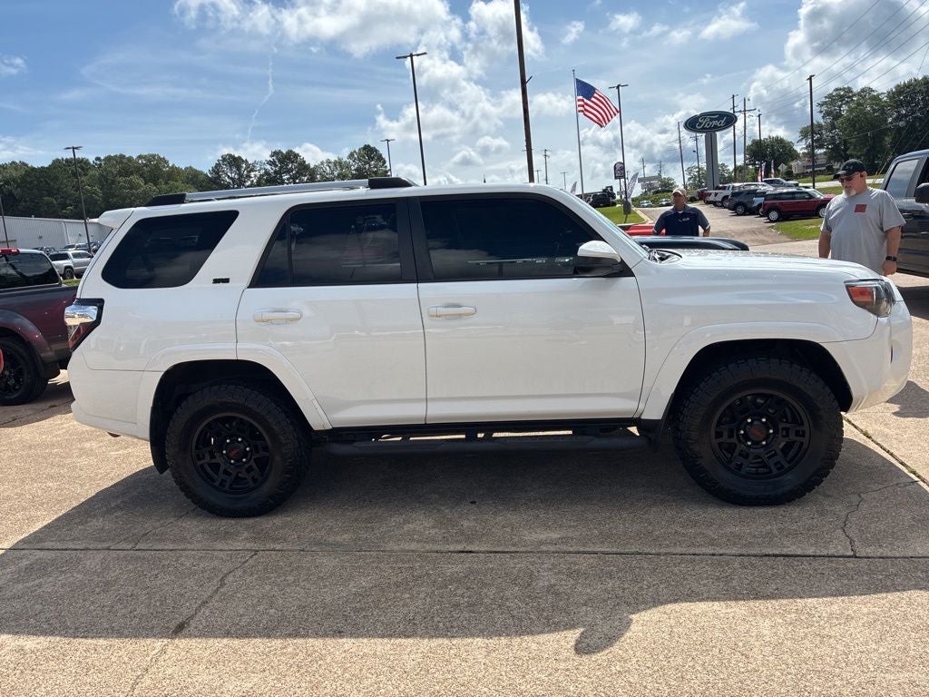 2022 Toyota 4Runner SR5