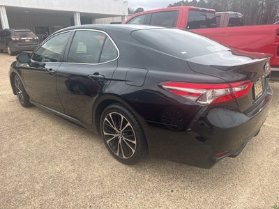 2018 Toyota CAMRY SE