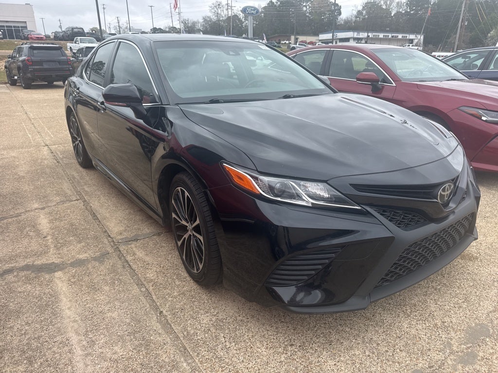 2018 Toyota CAMRY SE