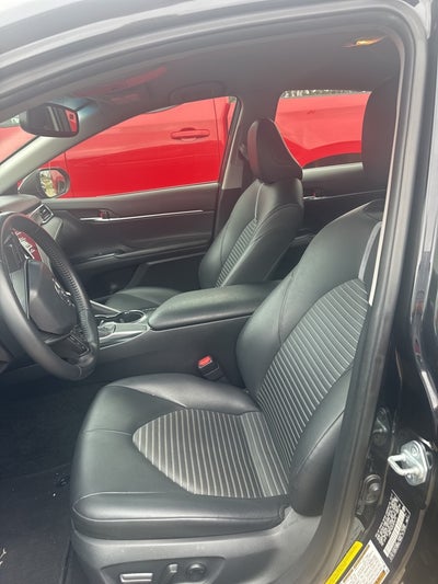 2018 Toyota CAMRY SE