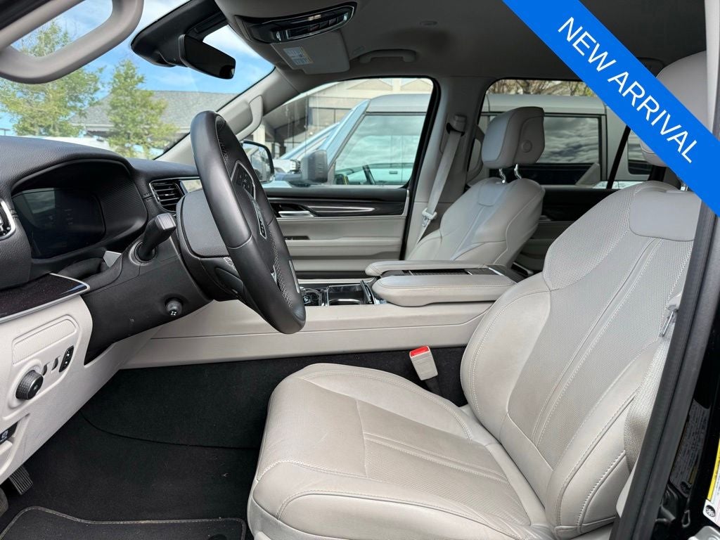 2024 Jeep Wagoneer L Base