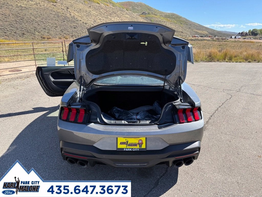 2026 Ford Mustang Dark Horse