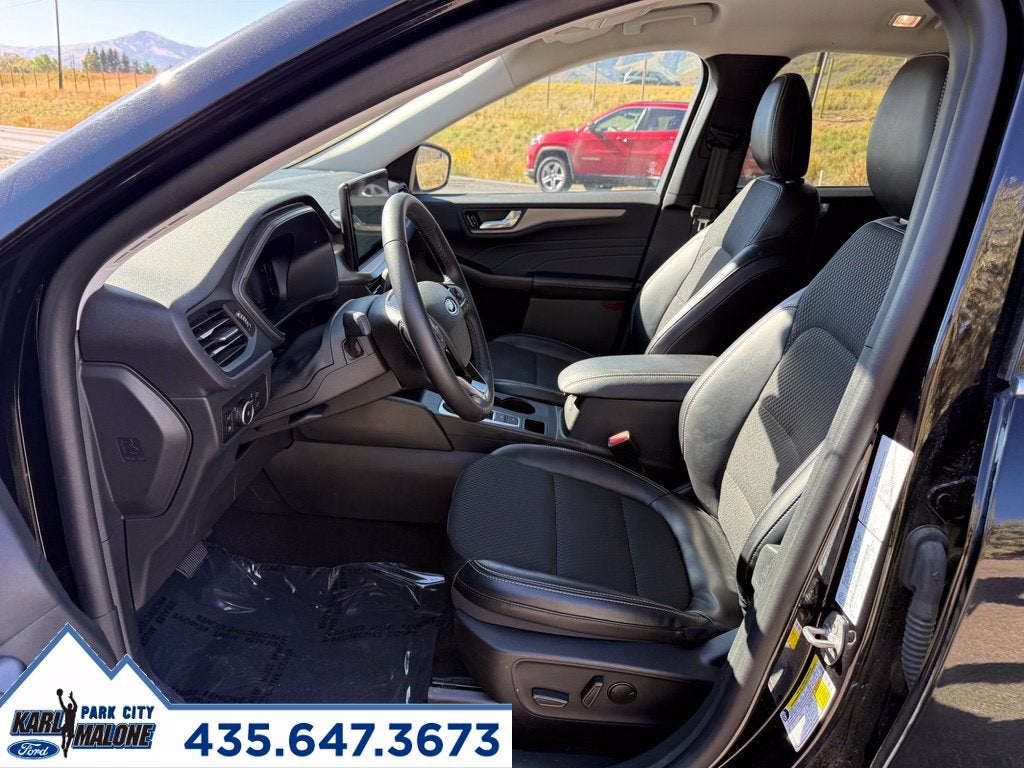 2025 Ford Escape Plug-In Hybrid Base