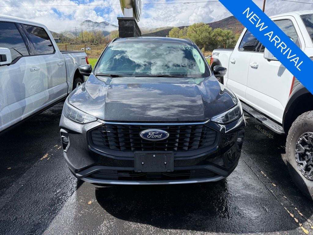2025 Ford Escape Plug-In Hybrid Base