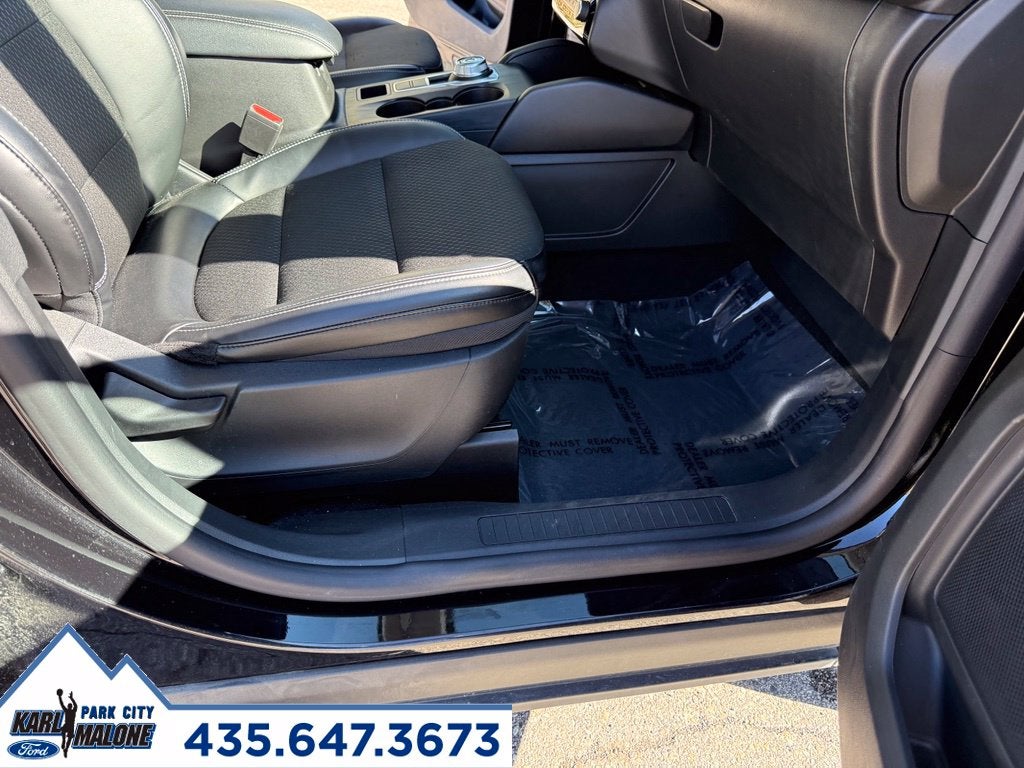 2025 Ford Escape Plug-In Hybrid Base