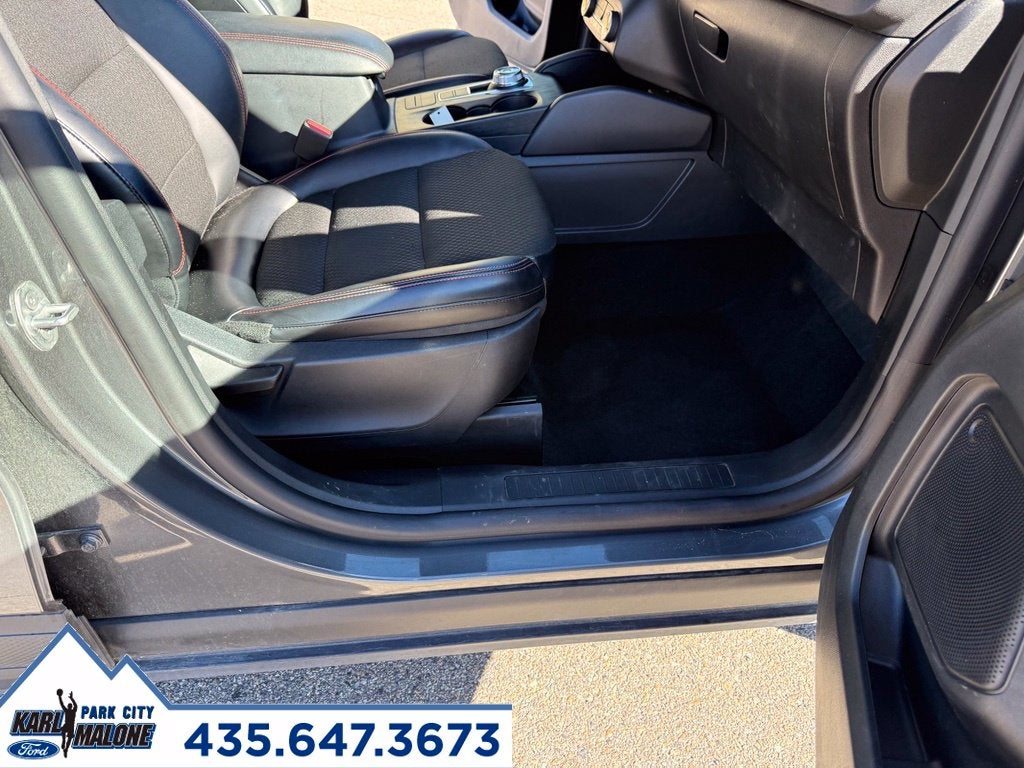 2025 Ford Escape ST-Line