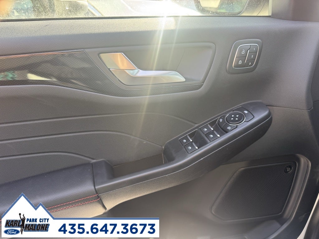 2026 Ford Escape ST-Line Elite