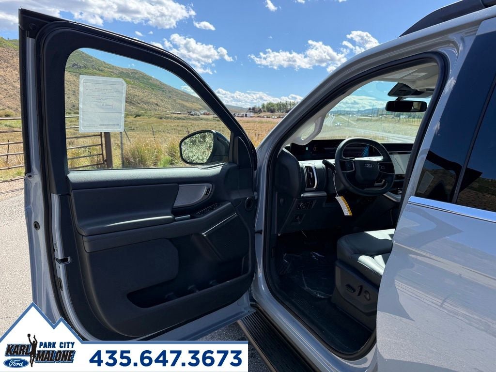 2027 Ford Expedition Active