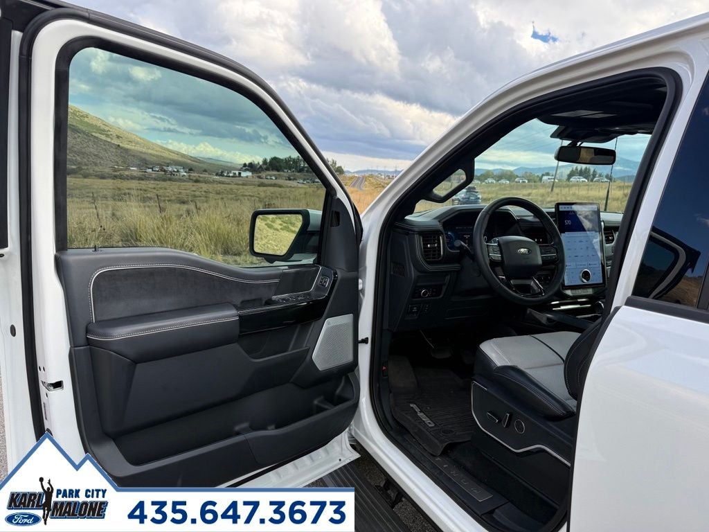 2025 Ford F-150 Lightning Platinum