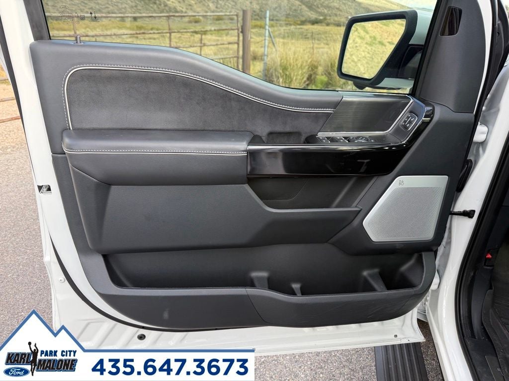 2025 Ford F-150 Lightning Platinum