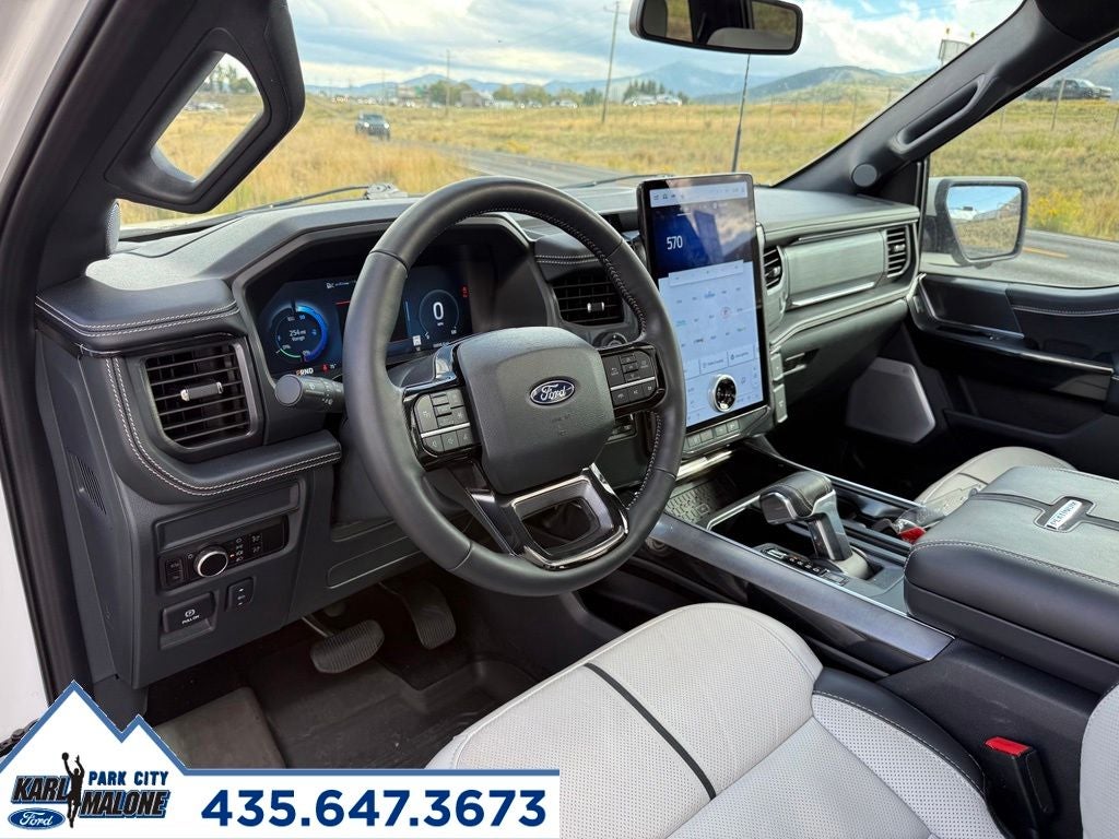 2025 Ford F-150 Lightning Platinum