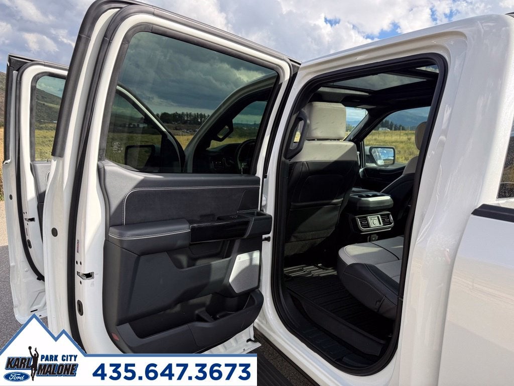 2025 Ford F-150 Lightning Platinum