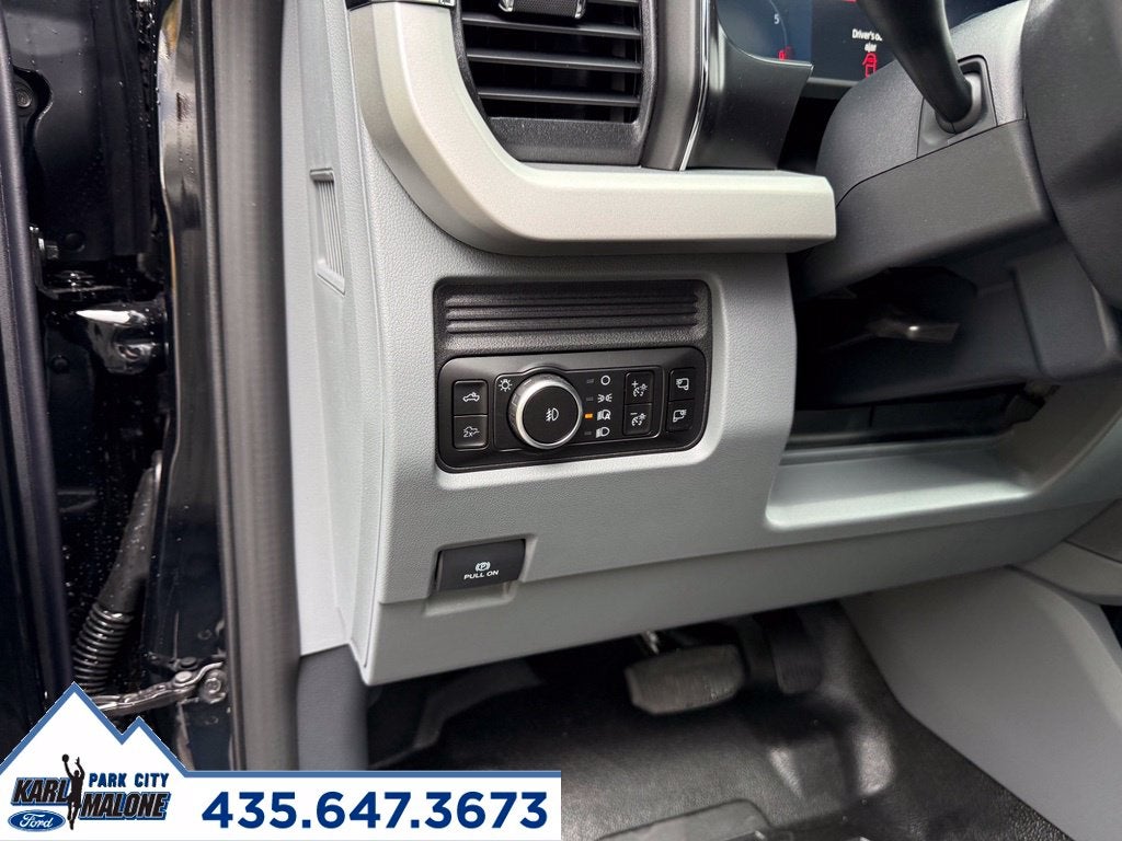 2027 Ford F-350SD XLT
