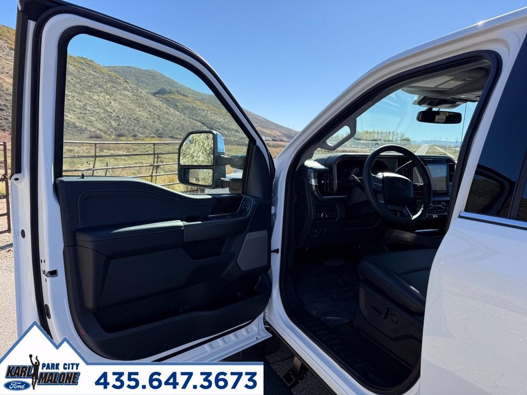 2027 Ford F-350SD Lariat DRW