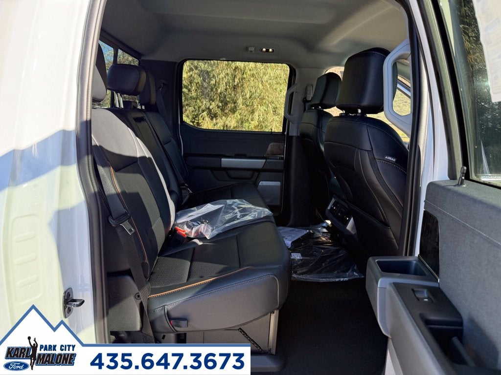 2027 Ford F-350SD Lariat DRW