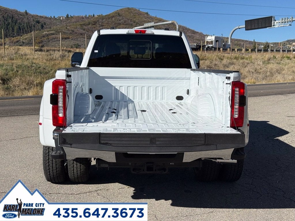 2027 Ford F-350SD Lariat DRW