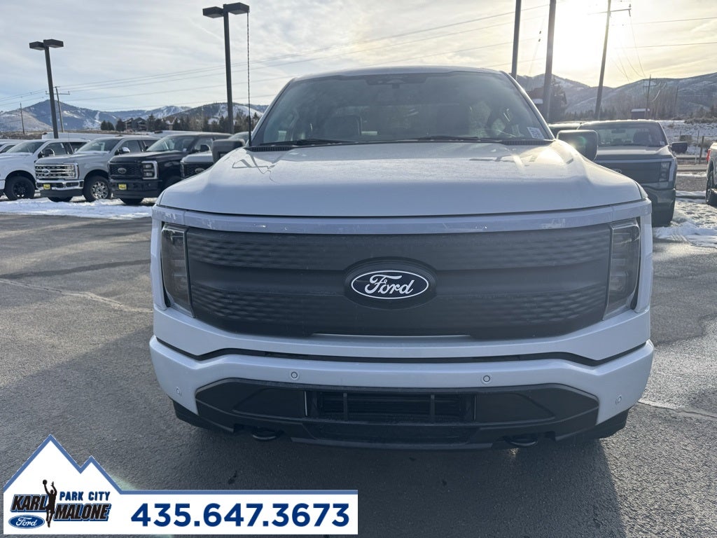 2025 Ford F-150 Lightning Flash