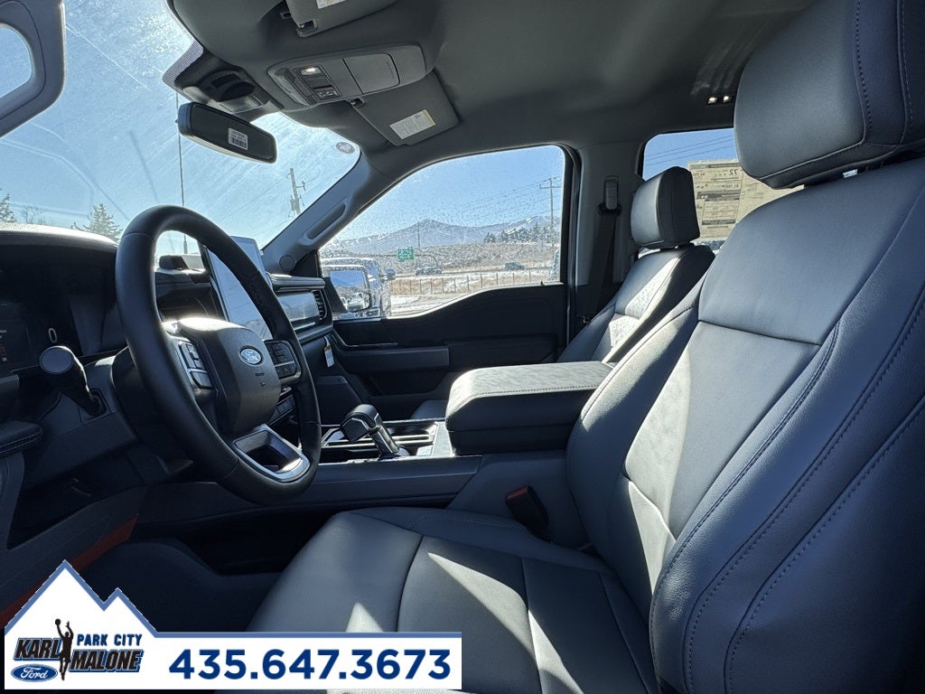 2025 Ford F-150 Lightning Flash