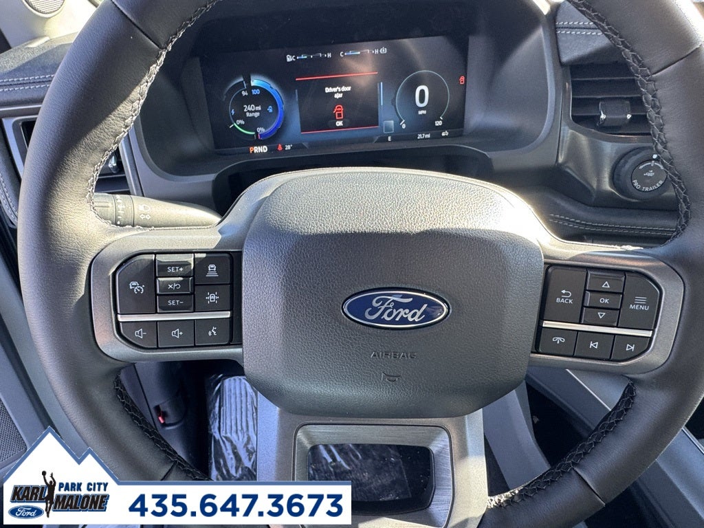 2025 Ford F-150 Lightning Flash