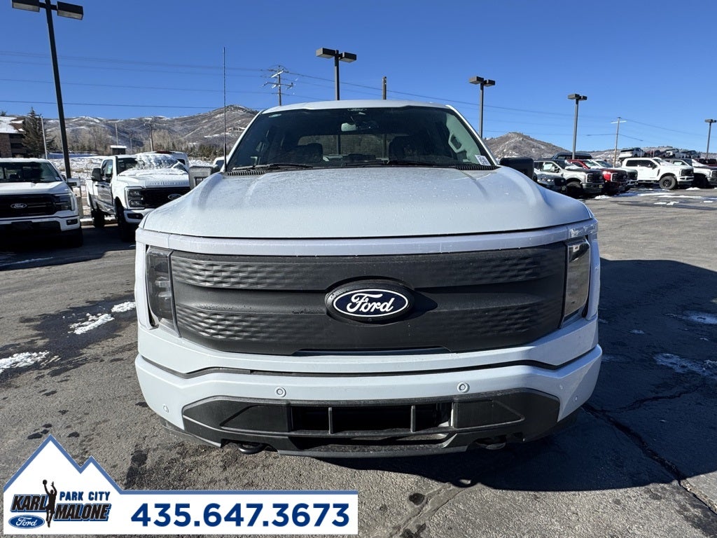 2025 Ford F-150 Lightning Flash
