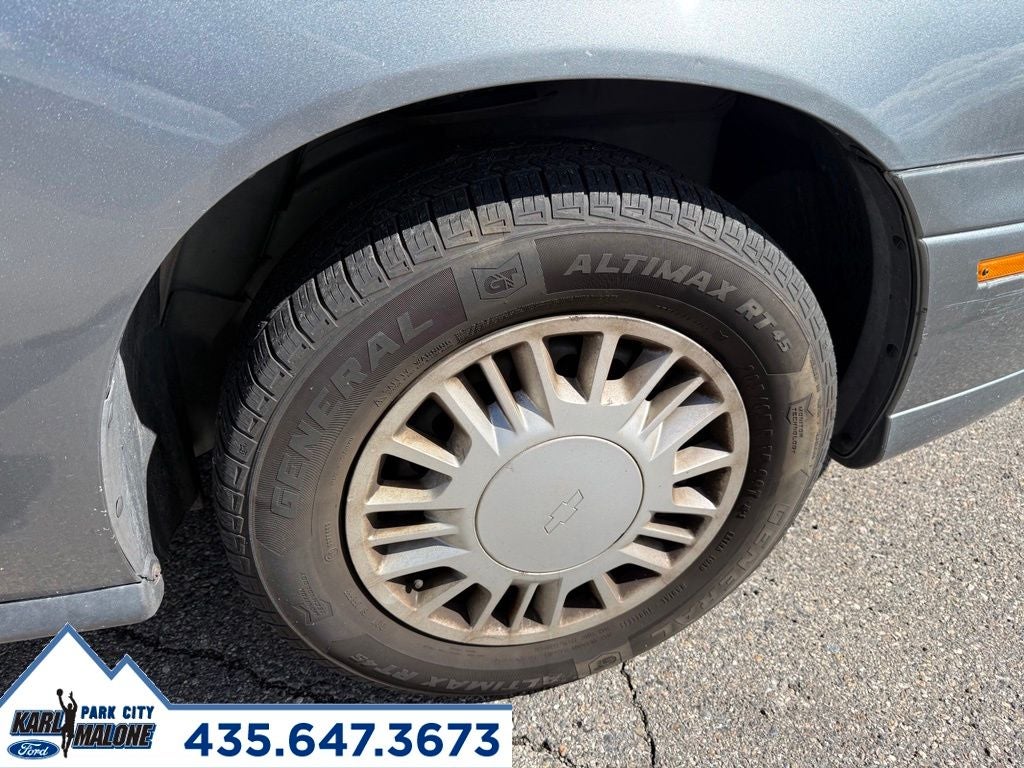 2004 Chevrolet Malibu Base