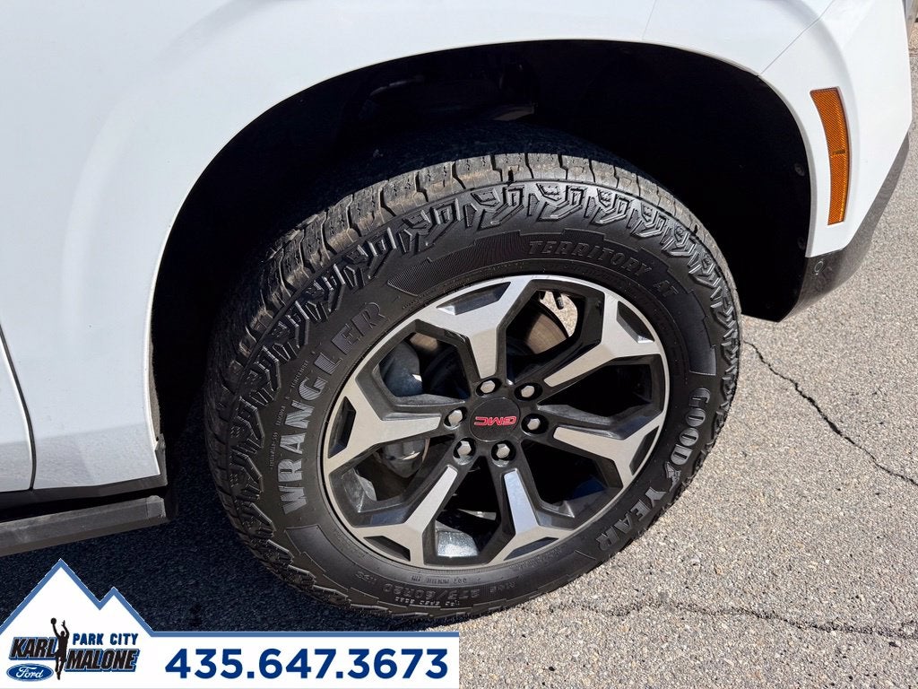 2025 GMC Yukon AT4