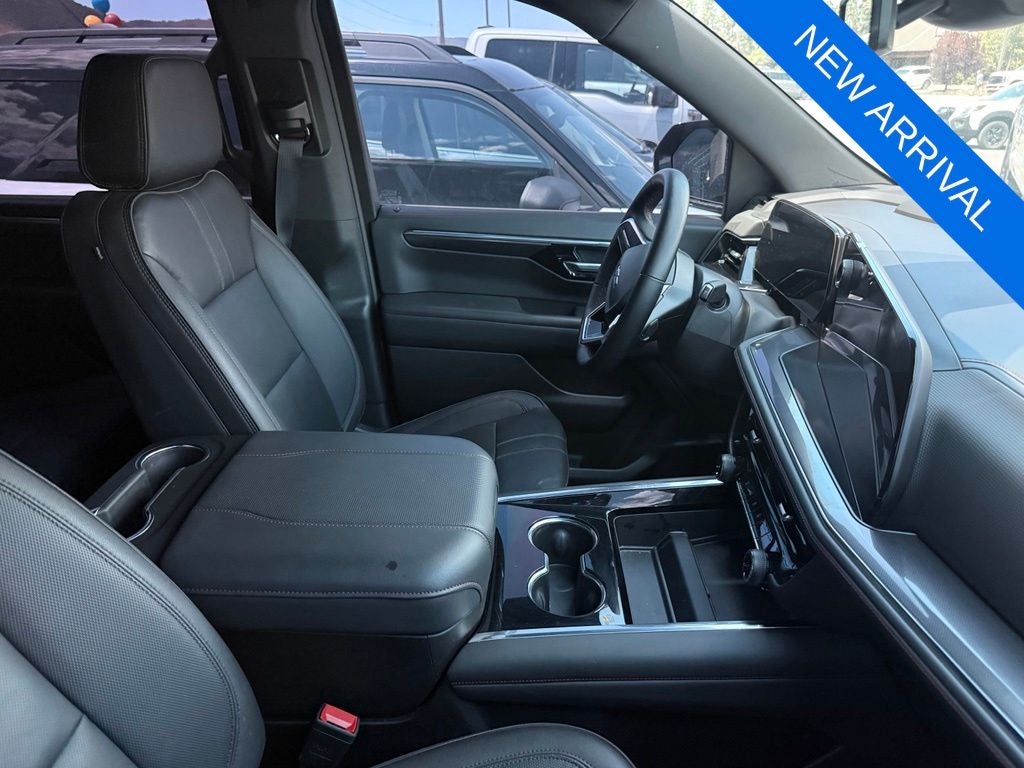 2025 Chevrolet Suburban RST