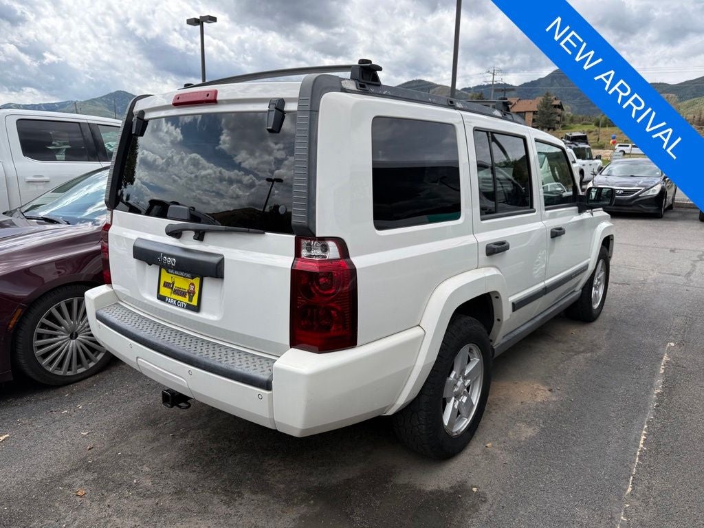 2006 Jeep Commander Base