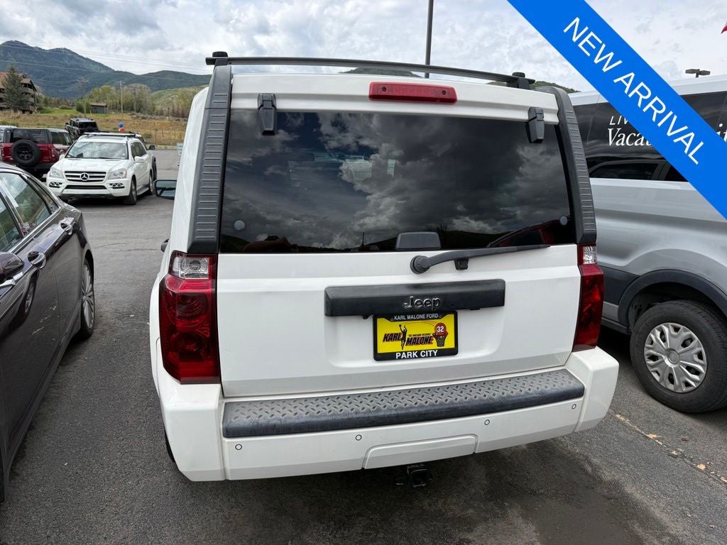 2006 Jeep Commander Base