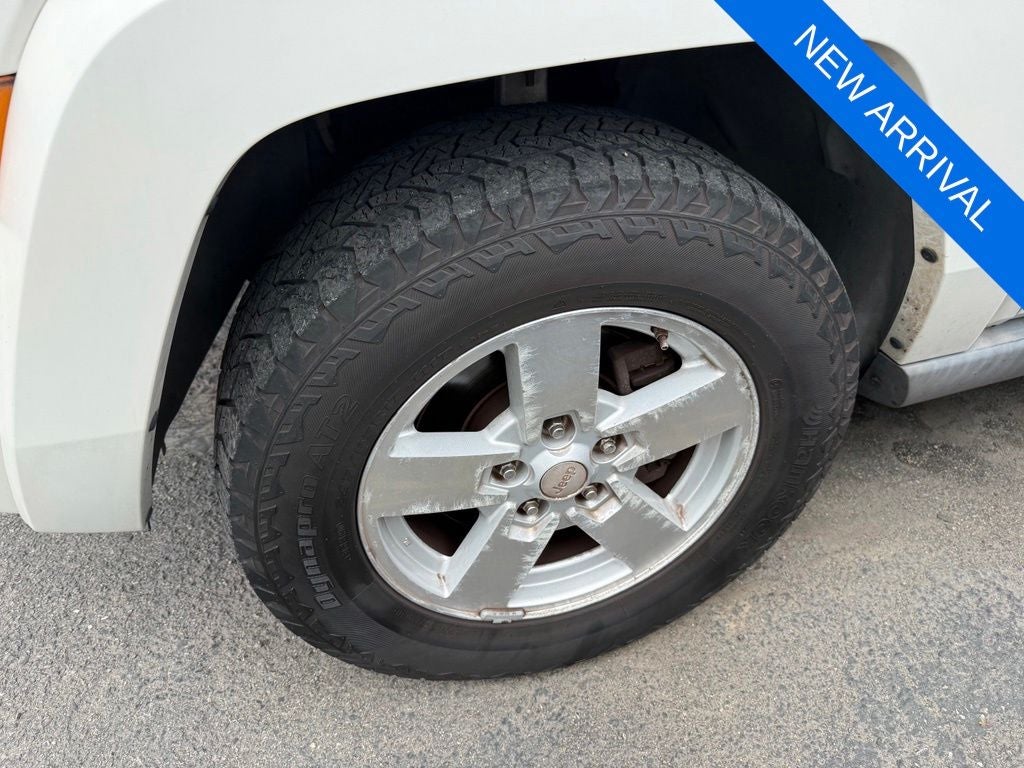2006 Jeep Commander Base