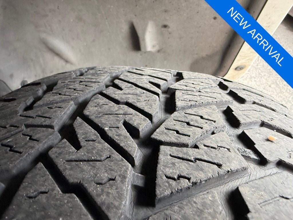 2006 Jeep Commander Base