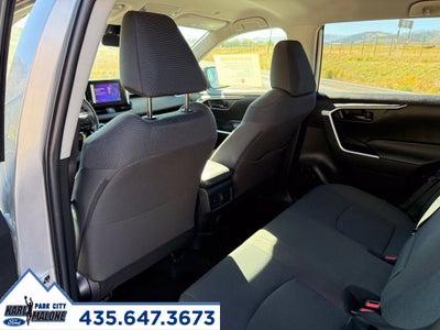 2025 Toyota RAV4 LE
