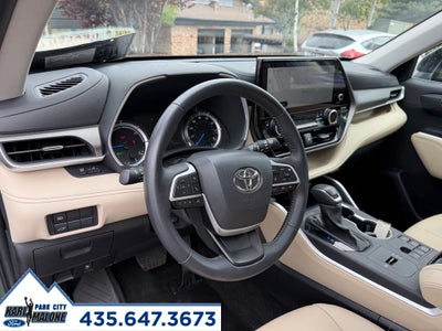2025 Toyota Highlander Hybrid XLE