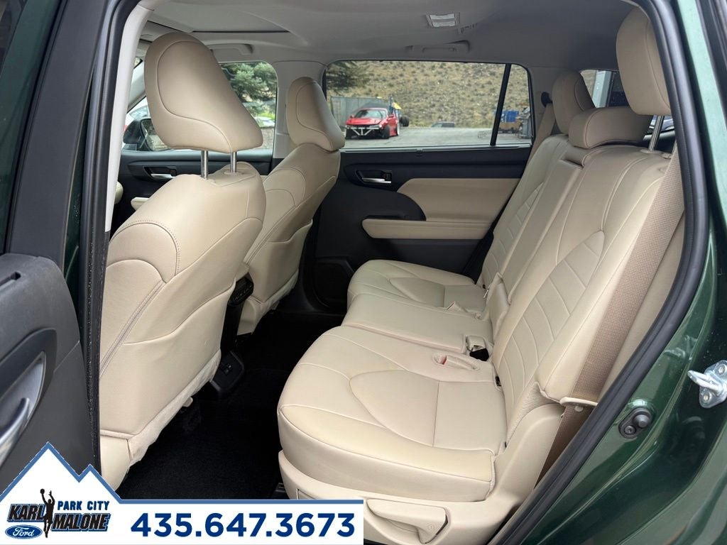 2025 Toyota Highlander Hybrid XLE