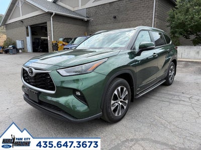 2025 Toyota Highlander Hybrid XLE