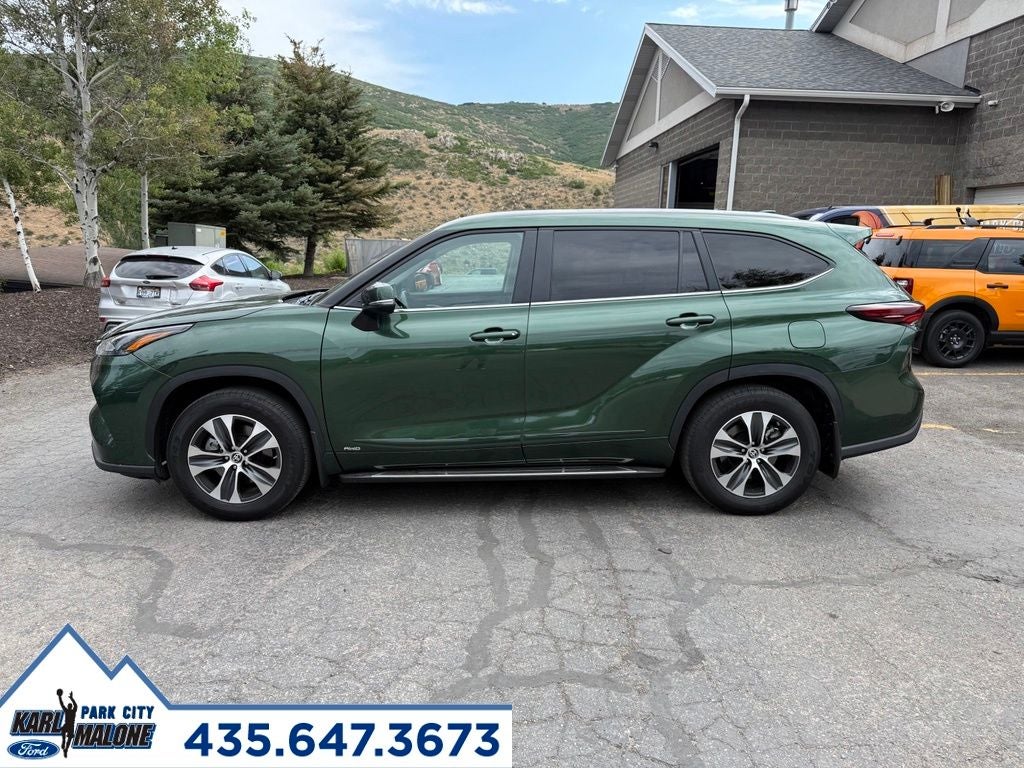 2025 Toyota Highlander Hybrid XLE