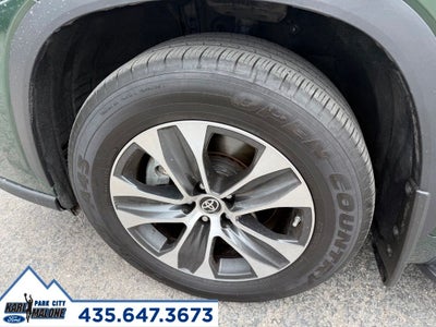 2025 Toyota Highlander Hybrid XLE