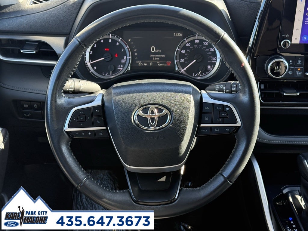 2024 Toyota Highlander LE