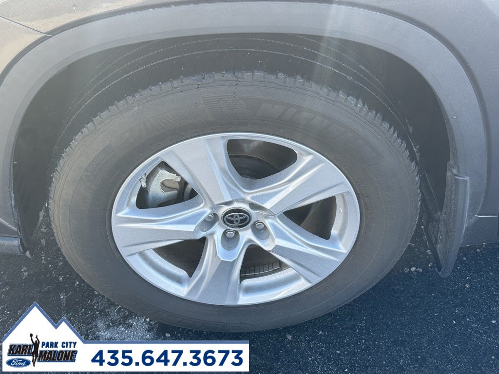 2024 Toyota Highlander LE