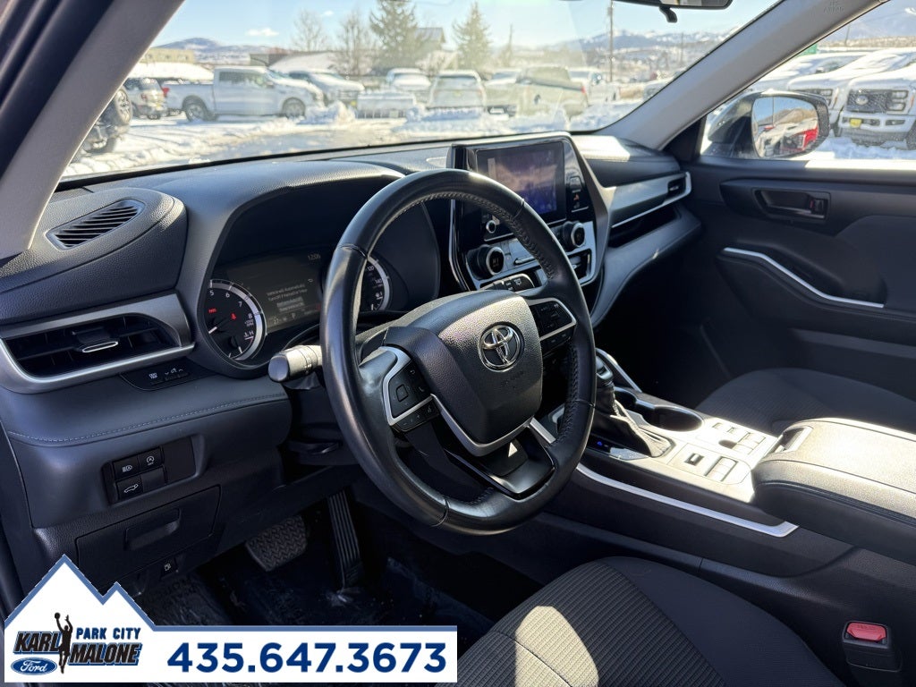 2024 Toyota Highlander LE