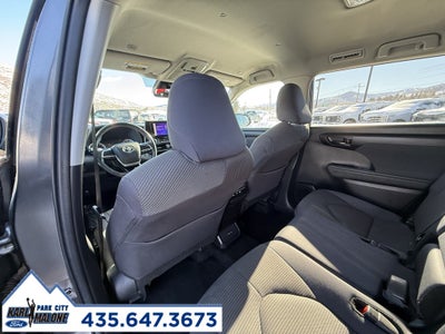 2024 Toyota Highlander LE