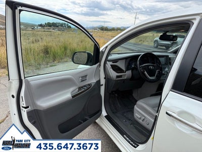 2015 Toyota Sienna XLE Premium 8 Passenger