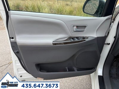 2015 Toyota Sienna XLE Premium 8 Passenger