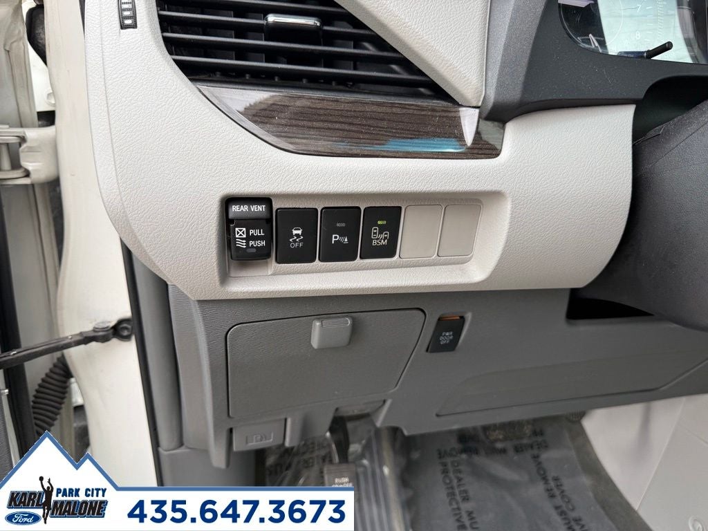 2015 Toyota Sienna XLE Premium 8 Passenger