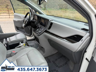 2015 Toyota Sienna XLE Premium 8 Passenger