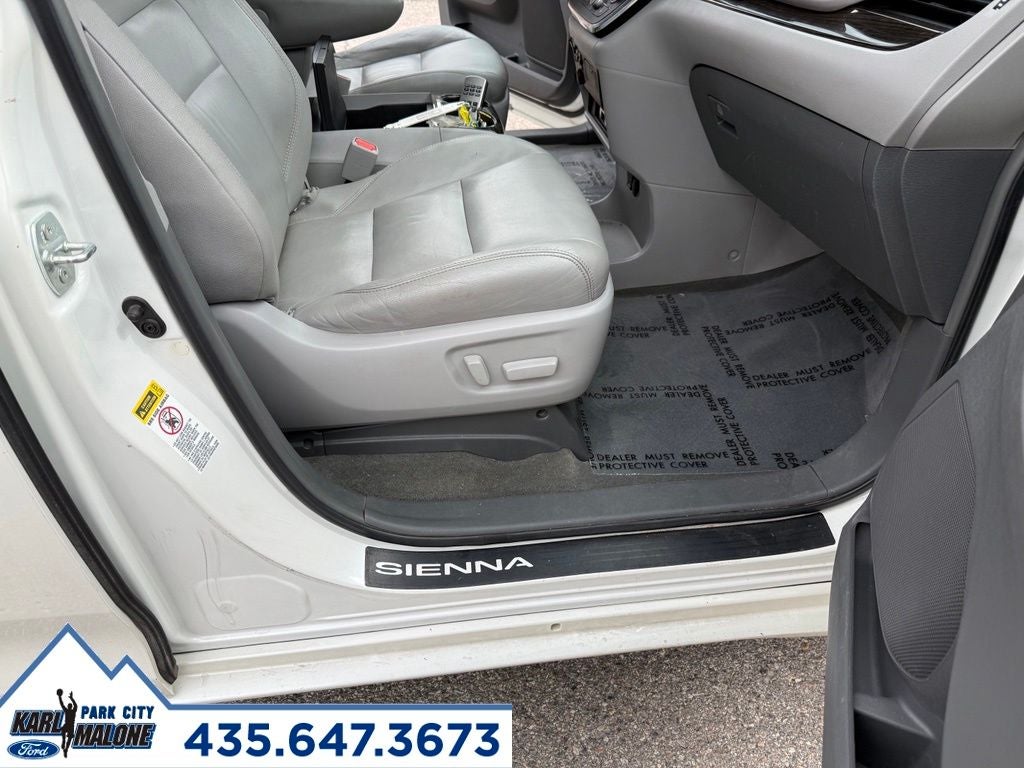 2015 Toyota Sienna XLE Premium 8 Passenger