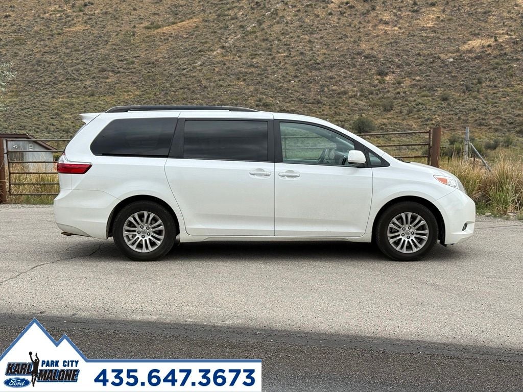 2015 Toyota Sienna XLE Premium 8 Passenger
