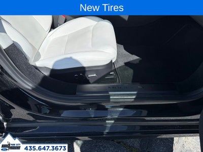 2022 Tesla Model S Plaid