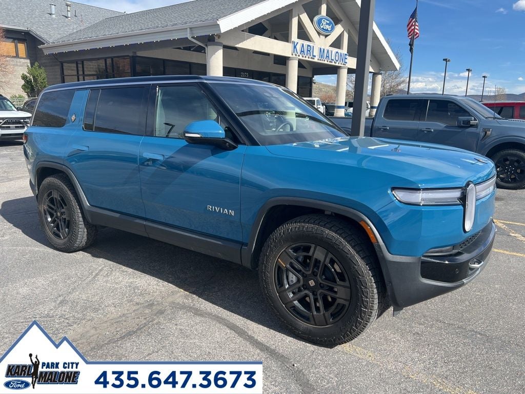 2025 Rivian R1S Base